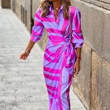 Camisero Estampado Elegante con Cinturón de Mercatoo